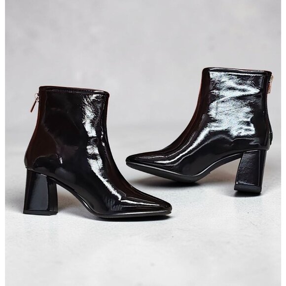 Chloé - Black Leather Chunky Heel Ankle Boot, 90mm Black Patent Leather Chunky Heel Ankle Boots With Side Zipper Closure
